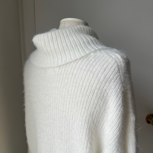 White Fluffy Turtleneck - Picture 2 of 4